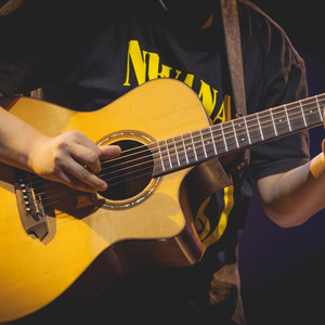 魅魔丝袜脚含精
