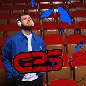 魅魔丝袜脚含精
